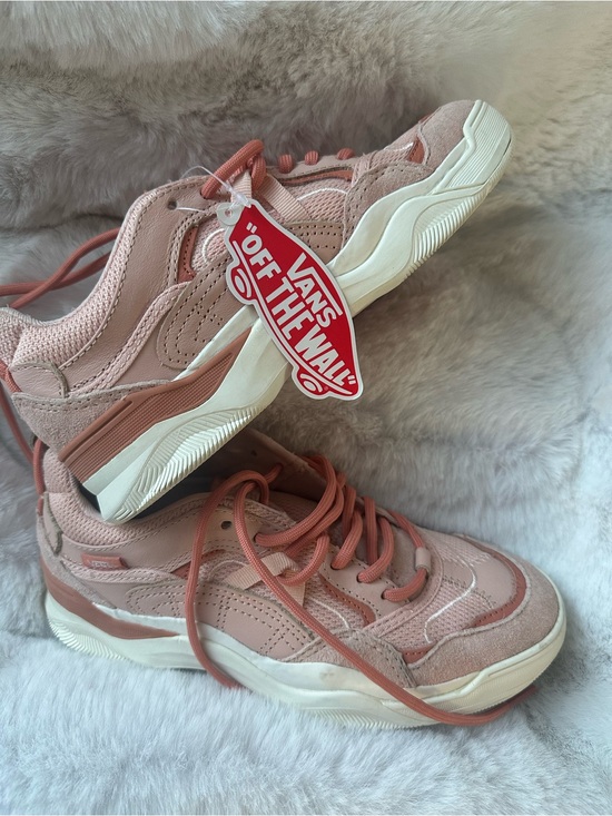 Vans Shoes - Vans Women's Dusty Rose Lace-Up Platform Sneakers